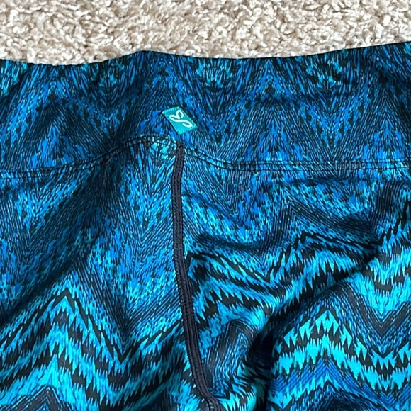 PrAna Women’s Leggings Pants Capri Sz Medium Stretch Activewear Geometri… - Picture 7 of 7